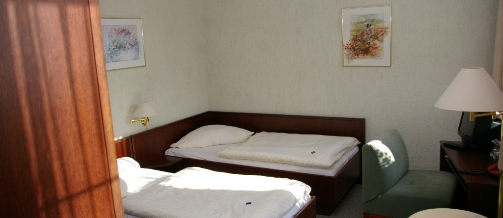 Goldener Löwe / am Taurastein Landhotel, Burgstaedt — photo 1