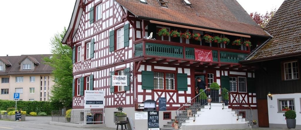 Hotel Restaurant Pizzeria Rotes Haus, 明斯特林根 — 照片 1