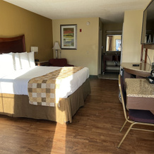 Atkinson inn and suites, Lumberton — photo 3