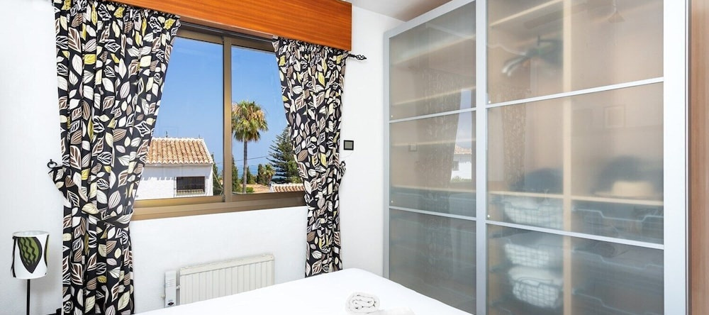 Lovely apartment 500m to the sea, 米哈斯 — 照片 1