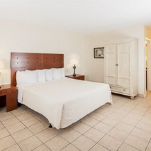 Palm Beach Oceanfront Inn, South Palm Beach — photo 2