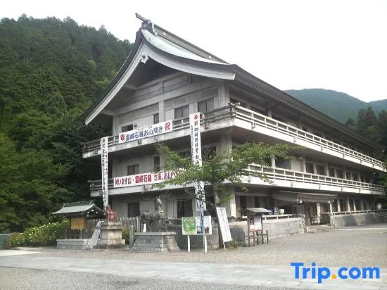 Ishizuchi Jinja Kaikan, 西条 — 照片 1