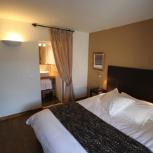 Boutique hôtel, Guesthouse La Musardiere, Essertines sur Rolle — photo 4