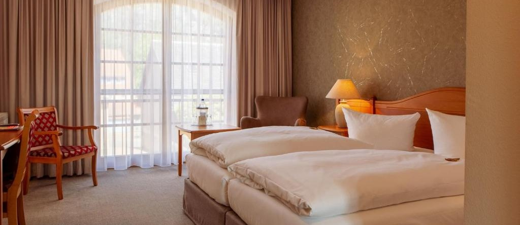 Hotel & Ferienwohnungen Ettrich, 拉滕 — 照片 1