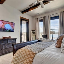Amenities Grace Lake Travis Villa by RedAwning, Spicewood — photo 3