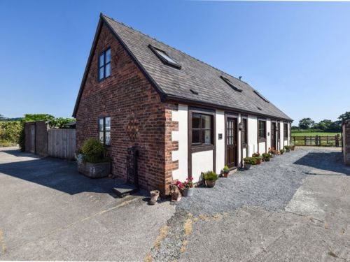 Bwthyn Bach 15569, Meifod — photo 1