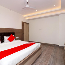 Capital O 22194 Hotel SPRL Triveni sangam, 朱西 — 照片 3
