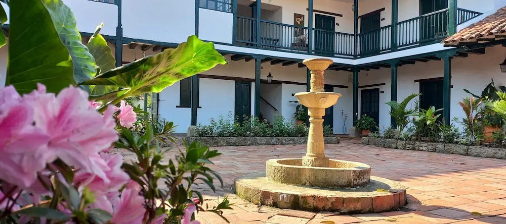 Hotel Hacienda El Novillero, Фусагасуга — фото 1