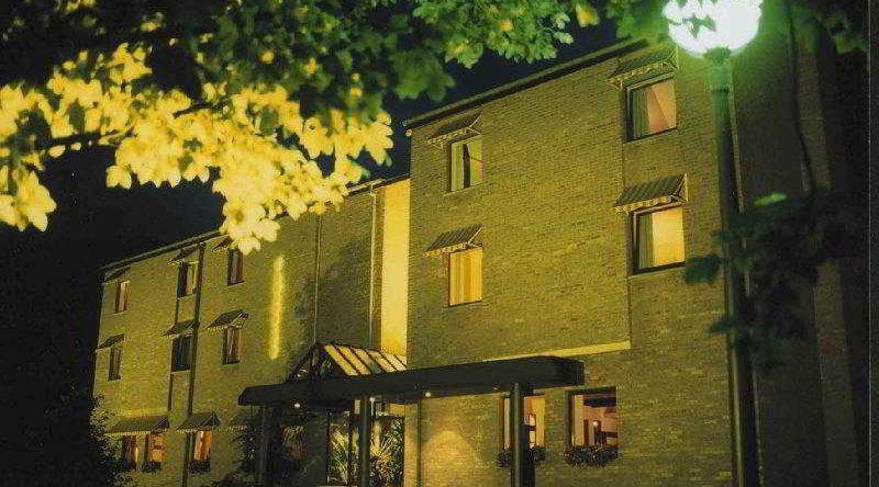 Best Western L'amandier, 利布拉蒙-舍维尼 — 照片 1