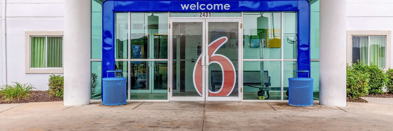 Motel 6 Caseyville, IL - Caseyville Il, Caseyville — photo 1