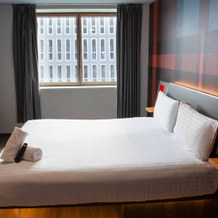 easyHotel Paris Nord Aubervilliers, 奥贝维利耶 — 照片 4