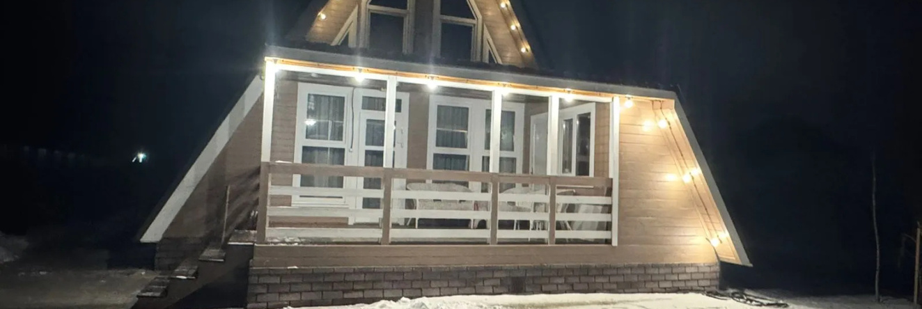Uyutnyj Bolshoy A-Freym S 3 Spalnyami I Kukhney-Gostinoy Private house, 布龙尼齐 — 照片 1