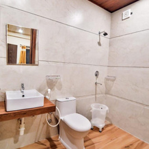 Hotel Heera Emerald, Вриндаван — фото 4