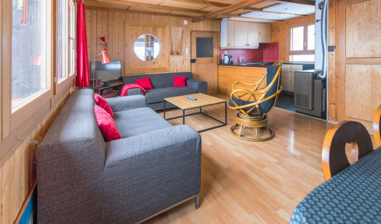 Chalet de la Vue des Alpes, 瓦尔-德-吕兹 — 照片 1
