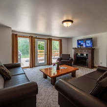 RARE FIND 6 bdrm Very Private Cottage on 10 acres Hot Tub BBQ Petfriendly, 蓝山 — 照片 5