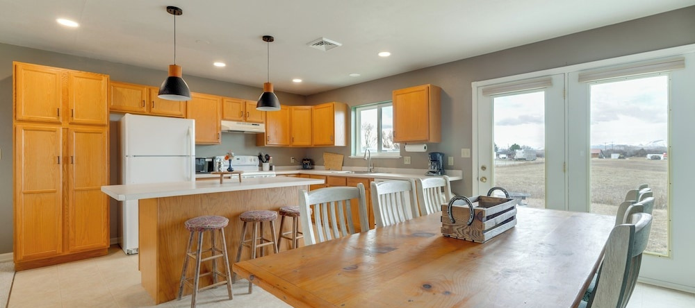 Hike, Fish & Golf! Pet-friendly Home in Choteau, 乔托 — 照片 1