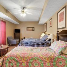 Atlanta Retreat W/ 2-car Garage, Fenced Yard 6 Bedroom Home by RedAwning, 洛卡斯特格罗夫 — 照片 3