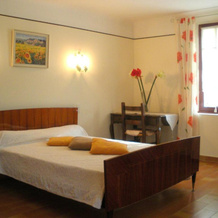Agréable Maison de Vacances avec Piscine Privée, située en Campagne du village de Cabrières d'Avignon au cœur du Luberon, 6 personnes, LS2-2 OULIVE, 卡布里耶达维尼翁 — 照片 3