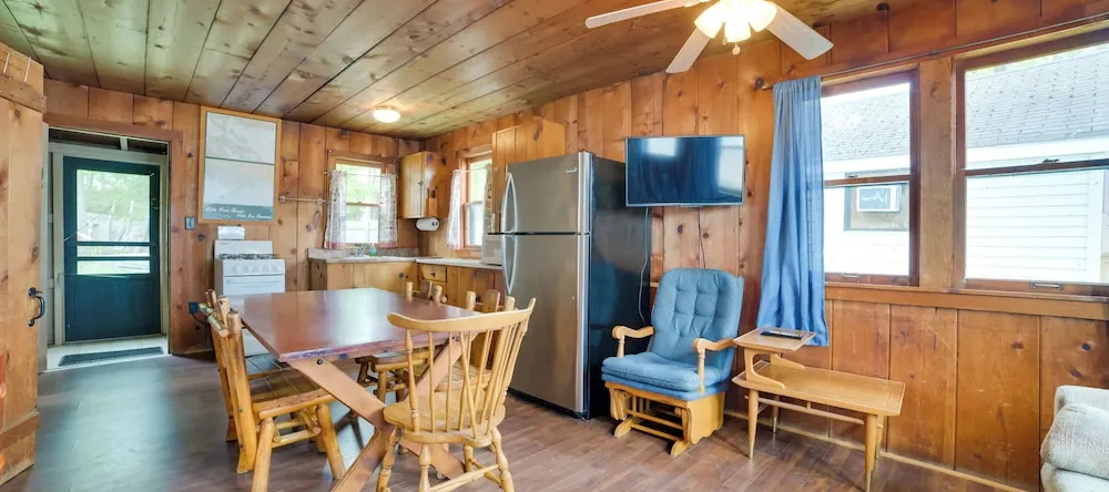 Resort Cabin On Lake Huron! Pets Welcome, Cedarville — photo 1