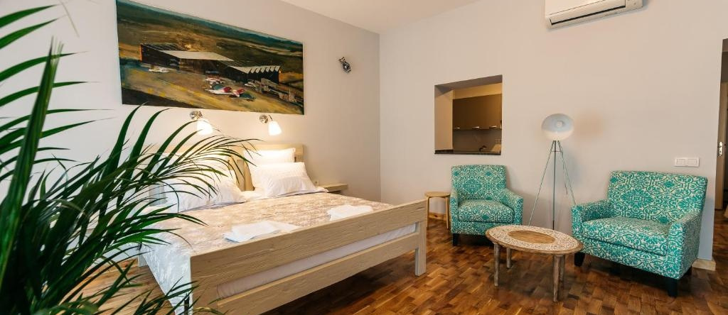Yellowboot Aparthotel, Сибиу — фото 1