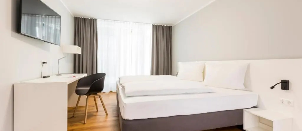 mk | monteurzimmer eschborn, 阿什伯恩 — 照片 1
