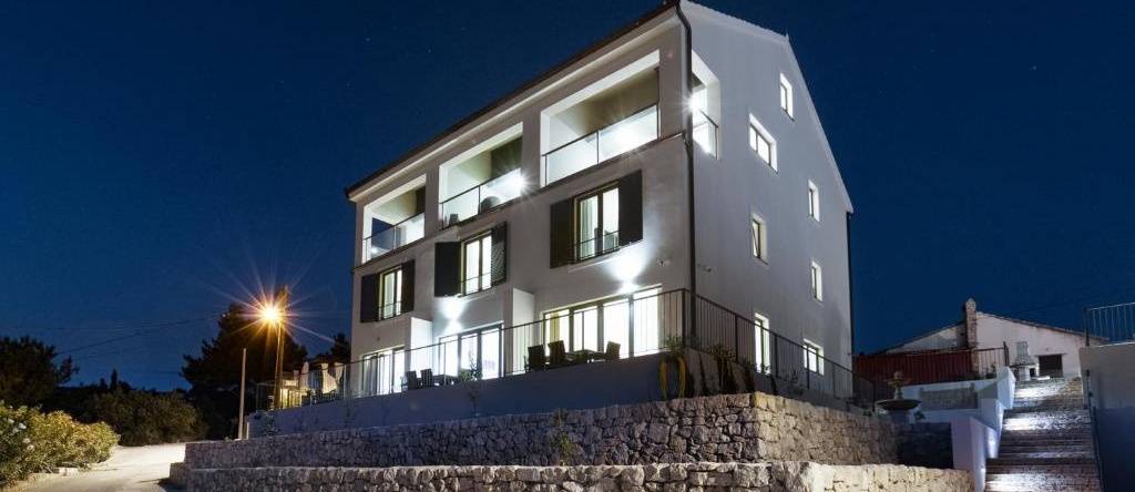 Villa Toma - Private Estate, Milna — photo 1