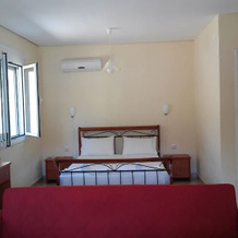 Armonia Nakas, Гени — фото 4