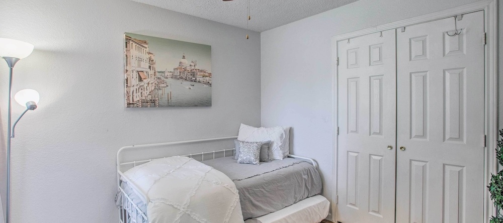 Family-Friendly Rowlett Home ~ 23 Mi To Dallas, Роулетт — фото 1