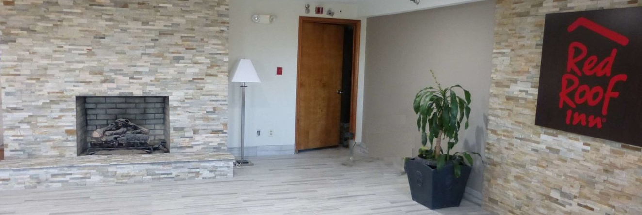 Red Roof Inn Cadiz, 加的斯 — 照片 1
