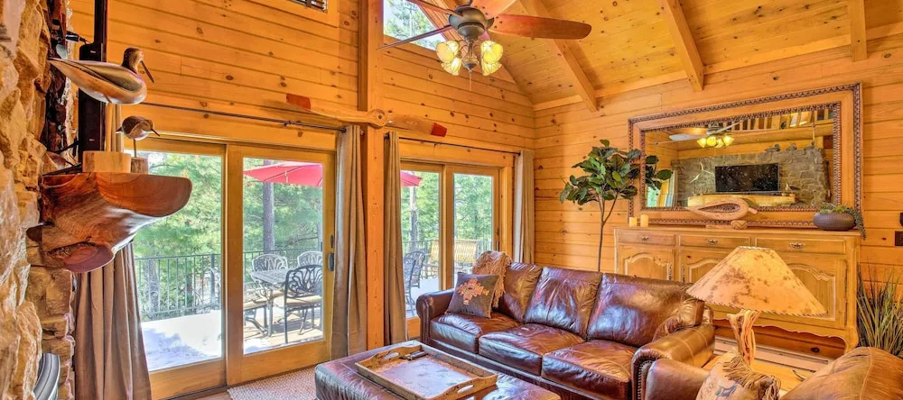 Luxury Mountain Cabin W/ Furnished Deck + Views!, Маунт-Леммон — фото 1