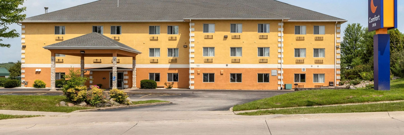 Comfort Inn Muscatine near Hwy 61, Muscatine — photo 1