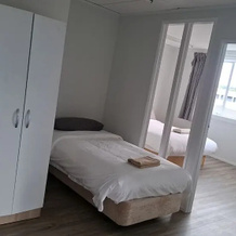 2 Double 5 Single 2 Sofa Beds Suite 1, Нью-Линн — фото 2