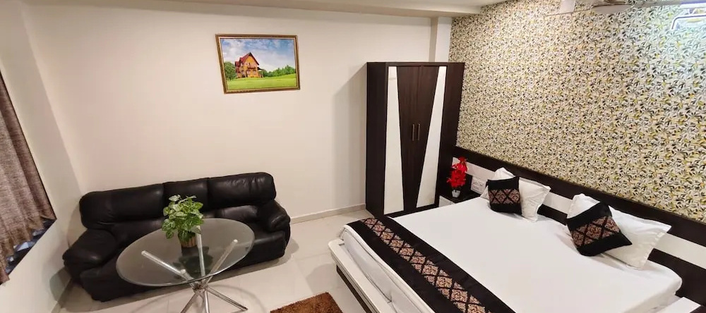 Hotel Tulsi Inn, 拉尤拉 — 照片 1