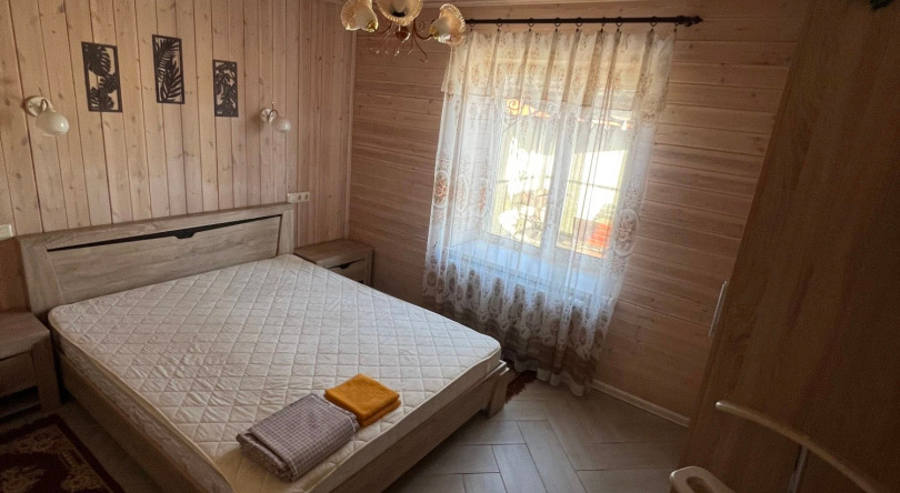 28/1 na Stepnoy Etazh S Otdelnym Vkhodom Private House, 亚克特-库尔 — 照片 1