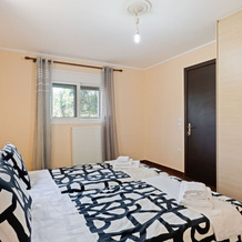 Pleasant Holiday Home in Chalcis With Garden, 德罗西亚 — 照片 4
