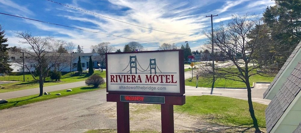 Riviera Motel, 麦基诺城 — 照片 1