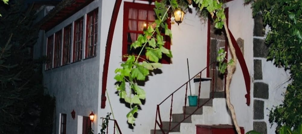 Lovely 6-Bed Cottage In Braga Enjoy And Relax, Брага — фото 1