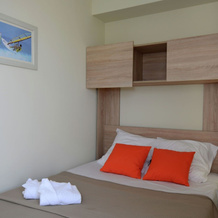 Cozy holiday home with terrace surrounded by vineyards, 萨莱勒多德 — 照片 3