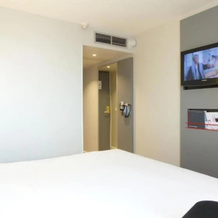 Kyriad Paris Nord Porte de Saint Ouen Hotel, Saint-Ouen-sur-Seine — photo 5