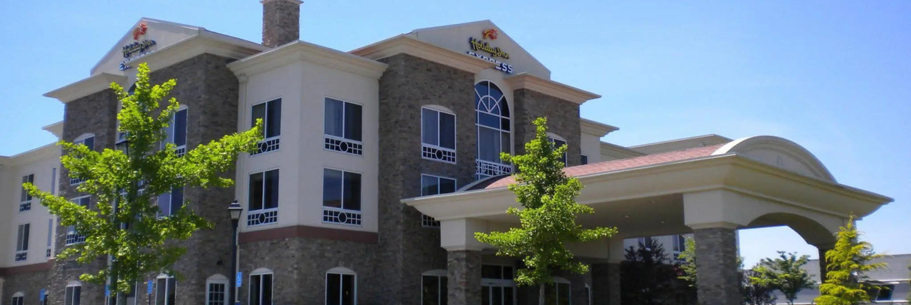 Holiday Inn Express & Suites Riverhead - Long Island By Ihg, Калвертон — фото 1