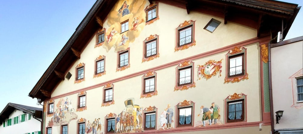Post Hotel Mittenwald, Mittenwald — photo 1