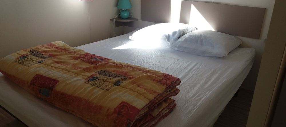 Le Camping St Etienne, Villefranche-de-Panat — photo 1