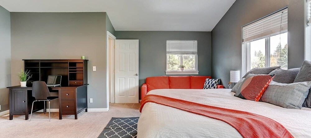 Olney Ave Re:Treat - Walk to Downtown Apartment 1, Bend — photo 1