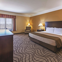 La Quinta Inn & Suites by Wyndham Angleton, Angleton — photo 4