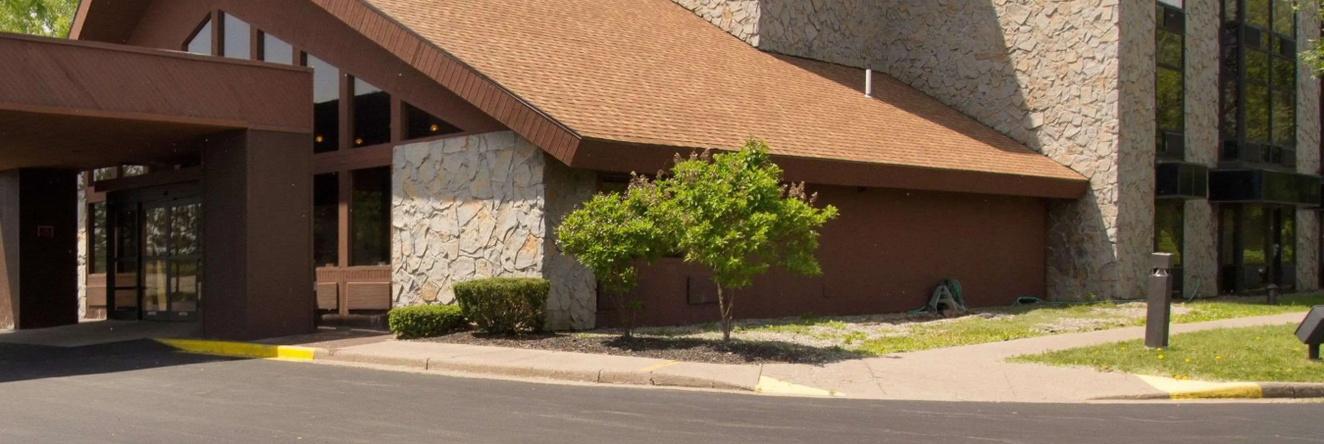 Comfort Inn & Suites Syracuse-Carrier Circle, Ист-Сиракьюс — фото 1