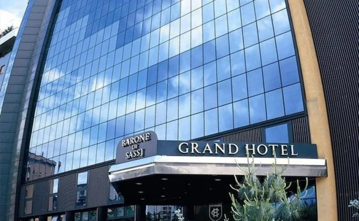 Grand Hotel Barone Di Sassj, 塞斯托-圣乔瓦尼 — 照片 1