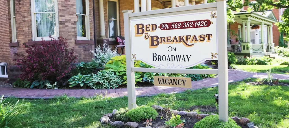 B&B on Broadway, Decorah — photo 1