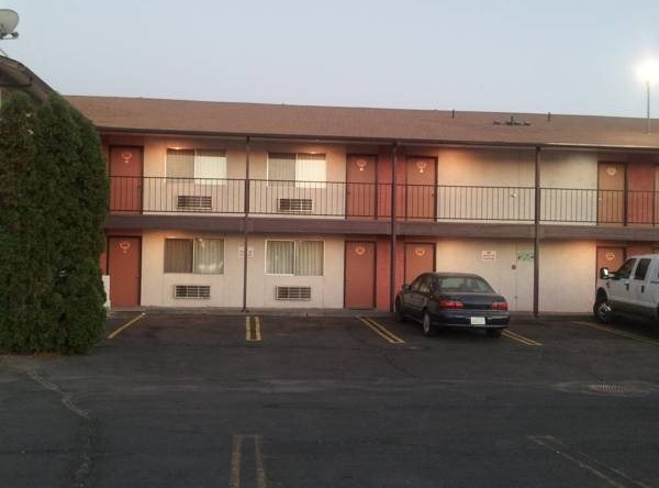 Interstate Inn, 摩西湖 — 照片 1