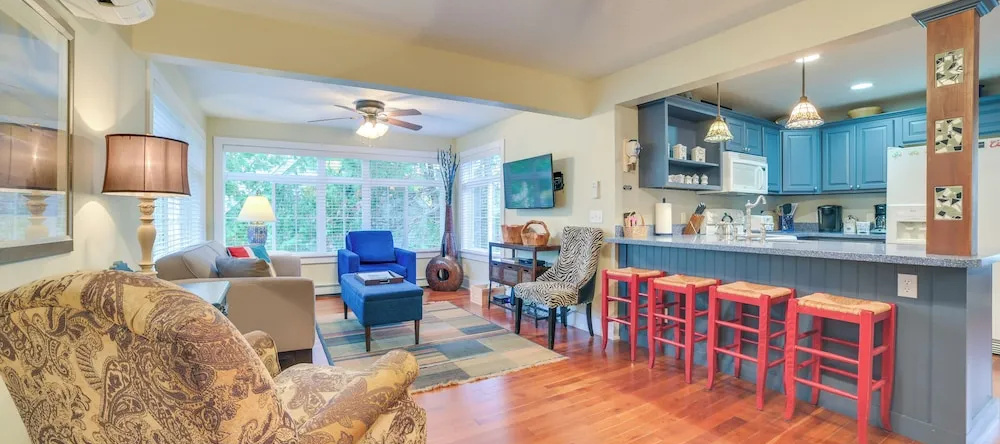 Day Trips to Boyne Mtn! Downtown Charlevoix Duplex, 沙勒瓦 — 照片 1