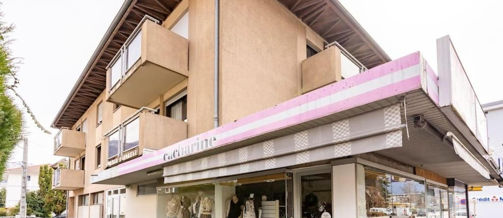 studio cosy proche du centre + parking gratuit, 克吕斯 — 照片 1